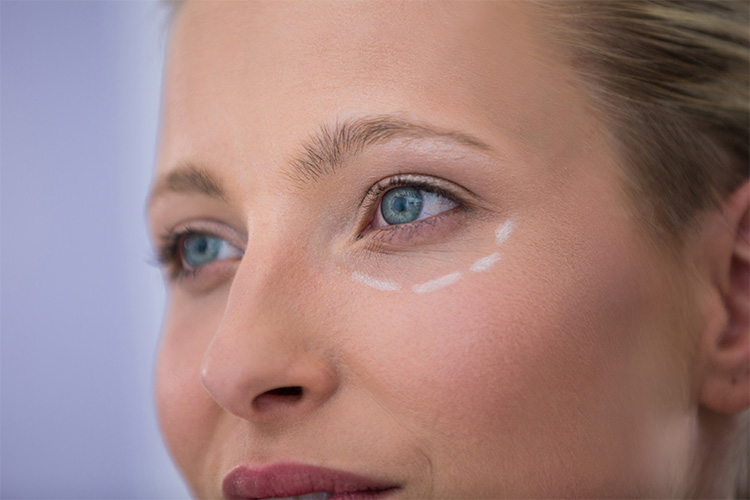 You can say goodbye to under-eye hollows and dark circles with Under-Eye Light Filler!